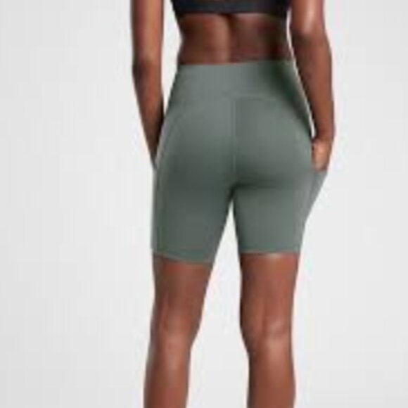 Athleta Ultimate Stash Pocket 7" Short - Picture 2 of 7